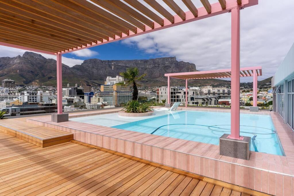 Apartment The Rose 508: Stylish Centre Cape Town